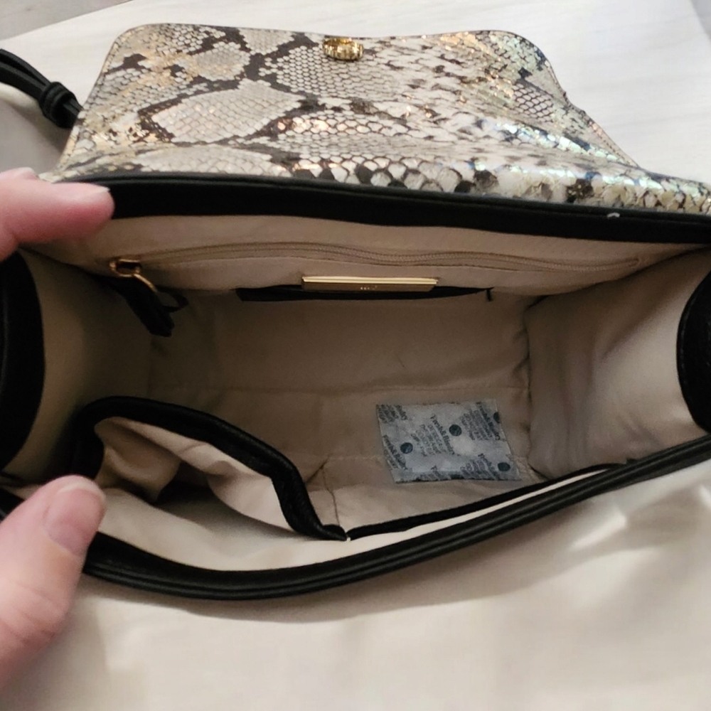 NWT INC International Concepts Sibbell Crossbody Bag Gold Snake/Black 2 PC set - Picture 9 of 15